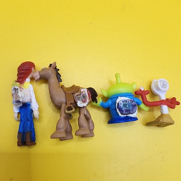 Toy Story Mini Figures 1" Disney/Pixar Jesse Bullseye - Picture 3 of 3